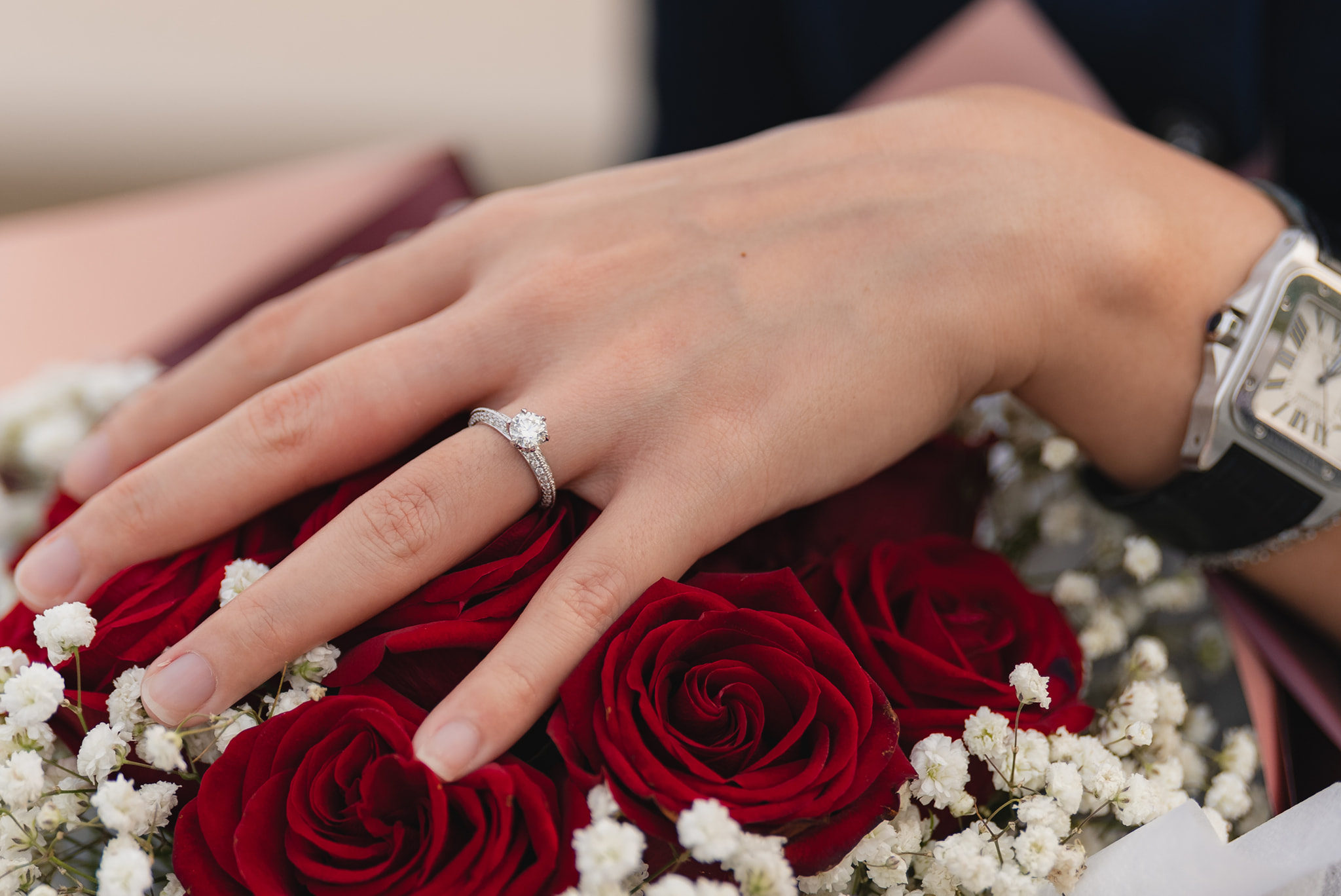 Romantic outdoor magic proposal with Ming Da performing in Singapore